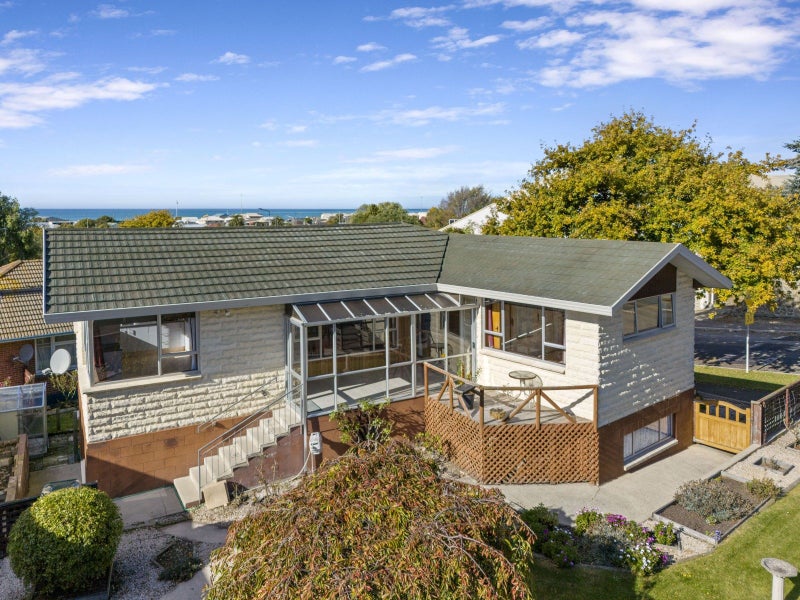 1 Clyde Street, Oamaru North, Oamaru - Carousel 1