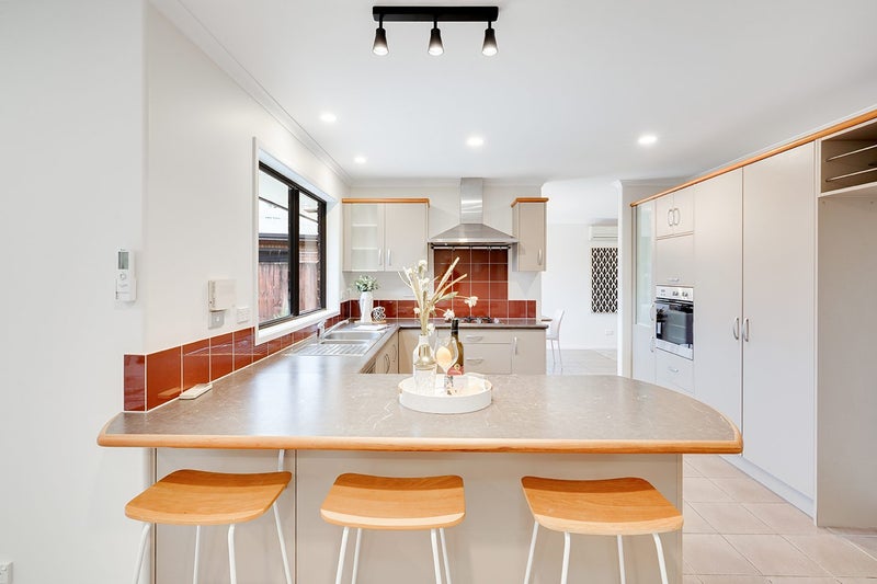 10 Wiltshire Drive, Huntington, Hamilton - Carousel 2