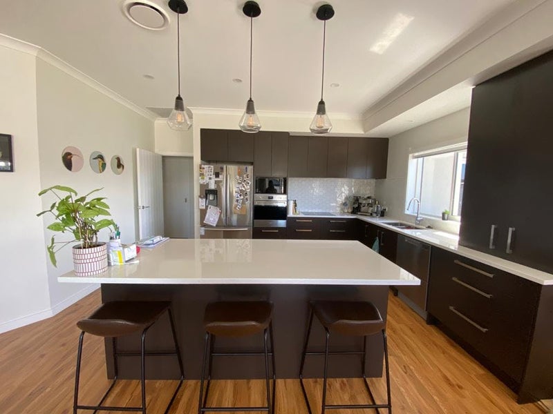 2 Drovers Way, Frimley, Hastings - Carousel 2