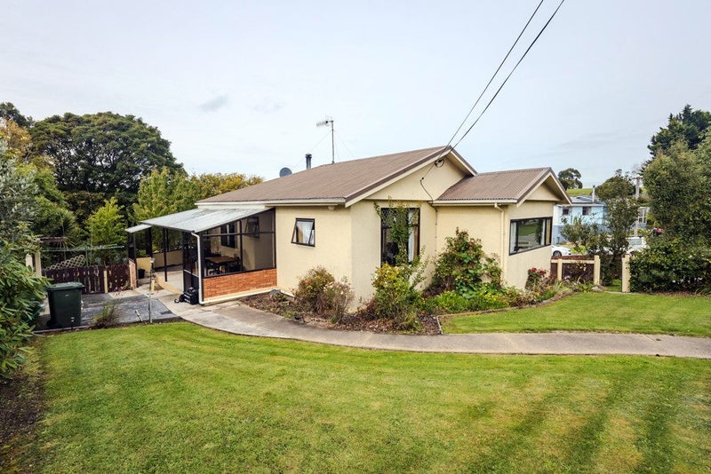 15 Kelvin Street, South Hill, Oamaru - Carousel 1