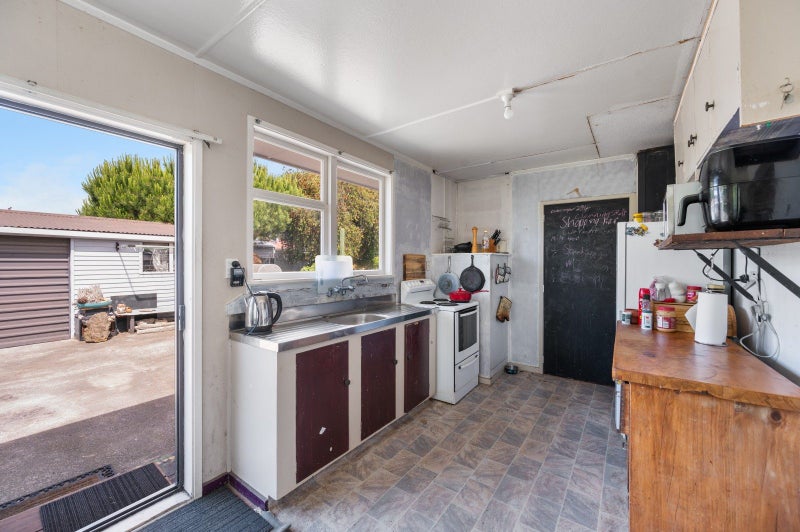 9 Skerrett Crescent, Tamatea, Napier - Carousel 2