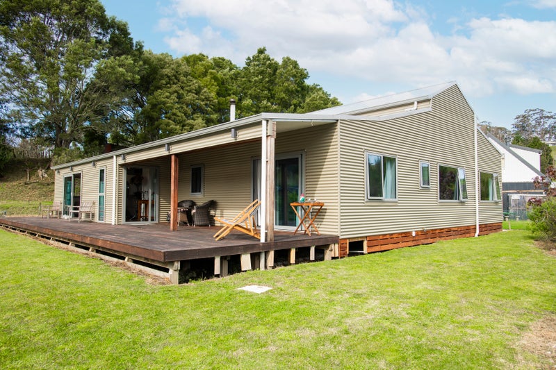 111 Valley Road, Mangapapa, Gisborne - Carousel 1