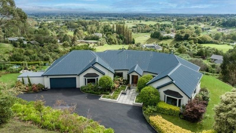 52 Endsleigh Drive, Hastings - Carousel 1