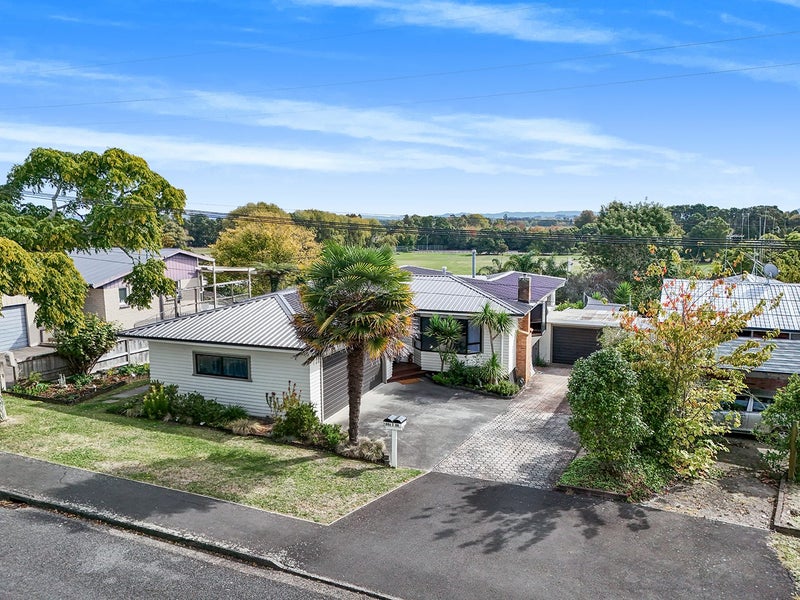 88 Houchens Road, Glenview, Hamilton - Carousel 1