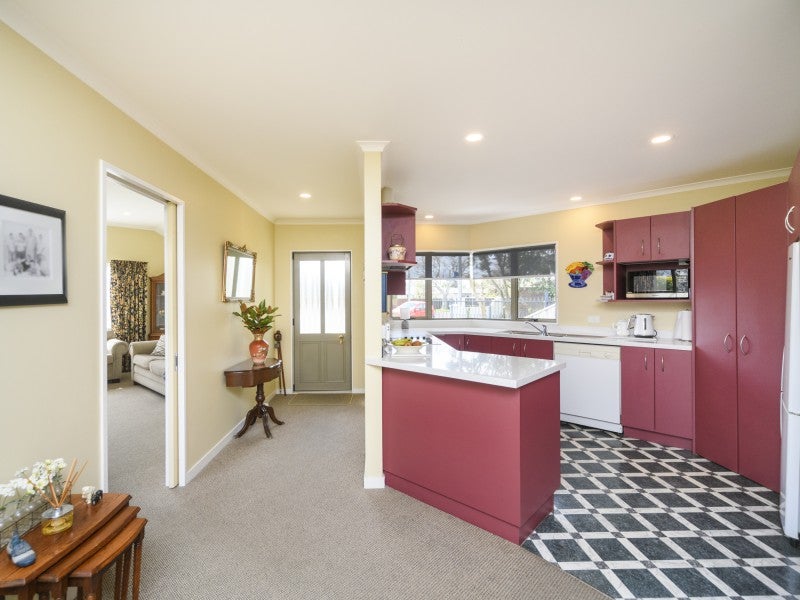 46 Pahiatua Street, Hokowhitu, Palmerston North - Carousel 2