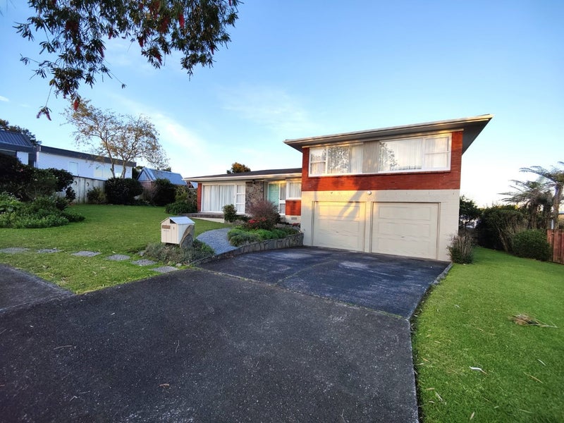9 Stansfield Place, Sunnyhills, Auckland - Carousel 1