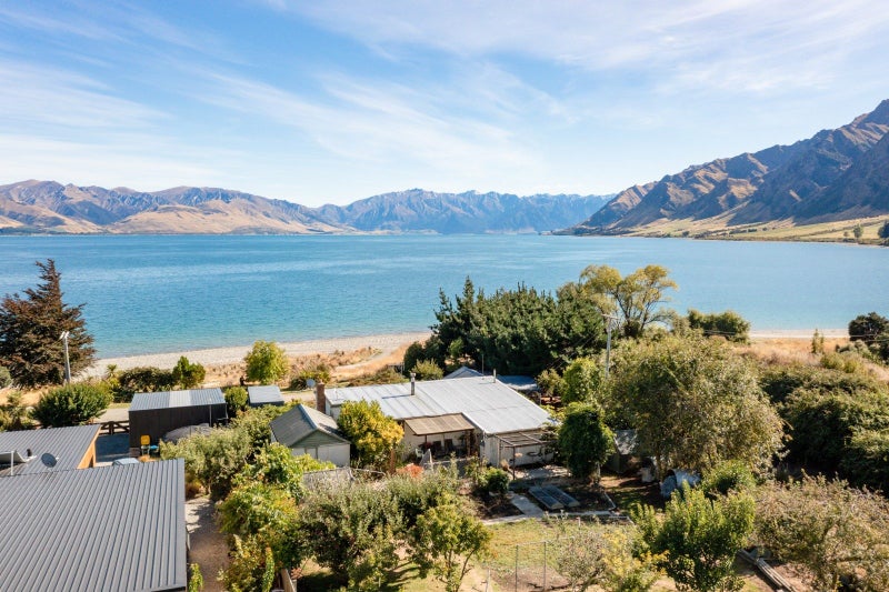 18 Denniston Road, Wanaka - Carousel 24