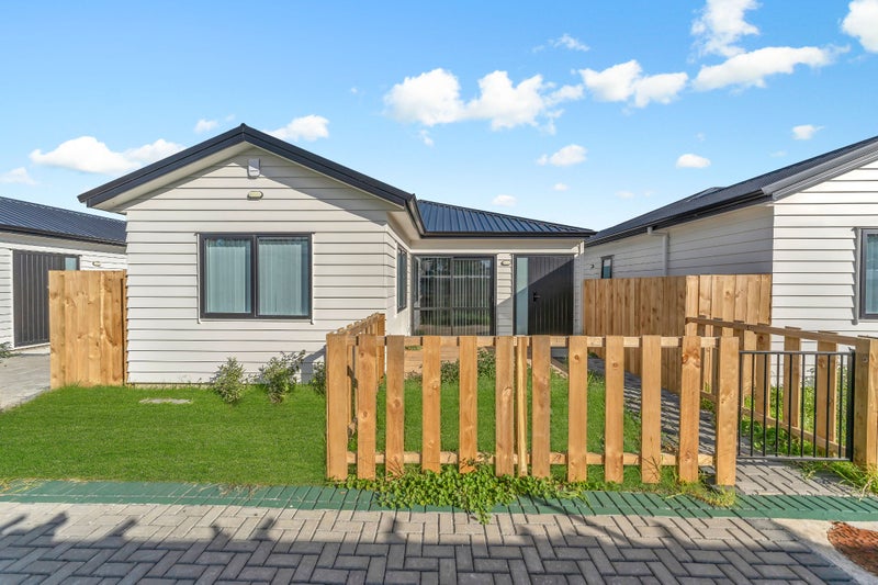 37C Clarkson Crescent, Otara, Auckland - Carousel 1