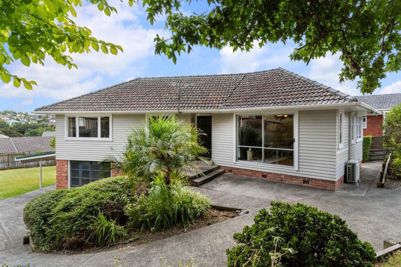 133 Vodanovich Road, Te Atatu South, Auckland - Carousel 1