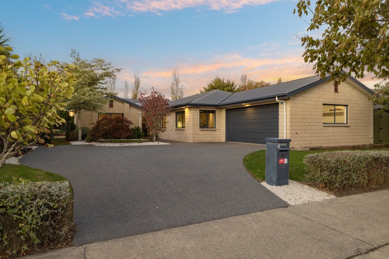 8 Redfern Street, Northwood, Christchurch - Carousel 1