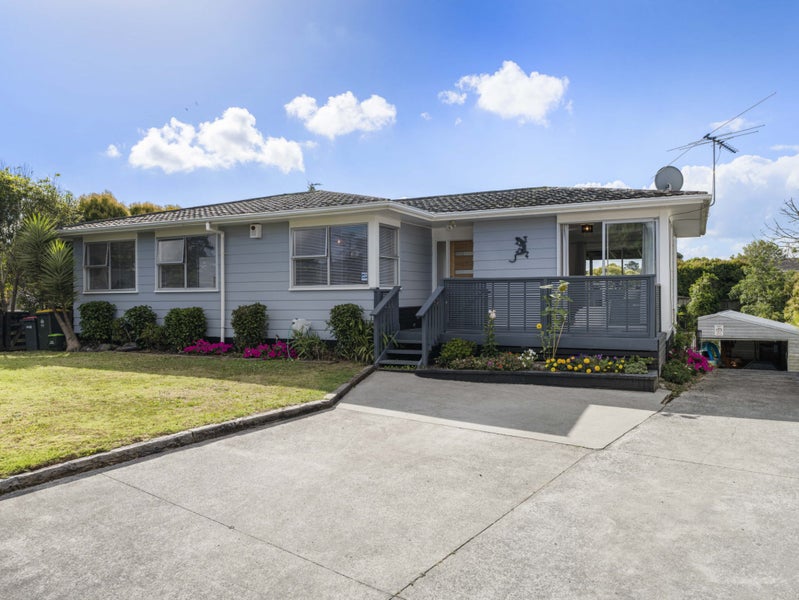 13 Lynley Place, Pakuranga Heights, Auckland - Carousel 1