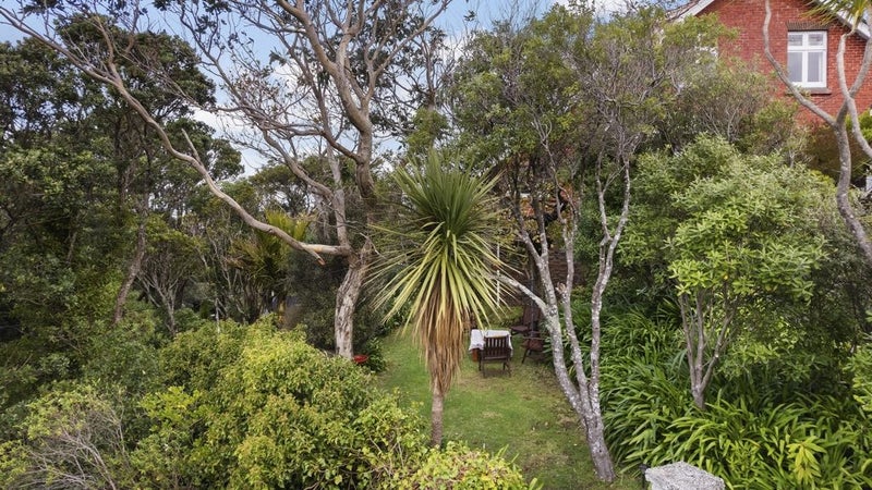 11 Heaton Terrace, Brooklyn, Wellington - Carousel 1