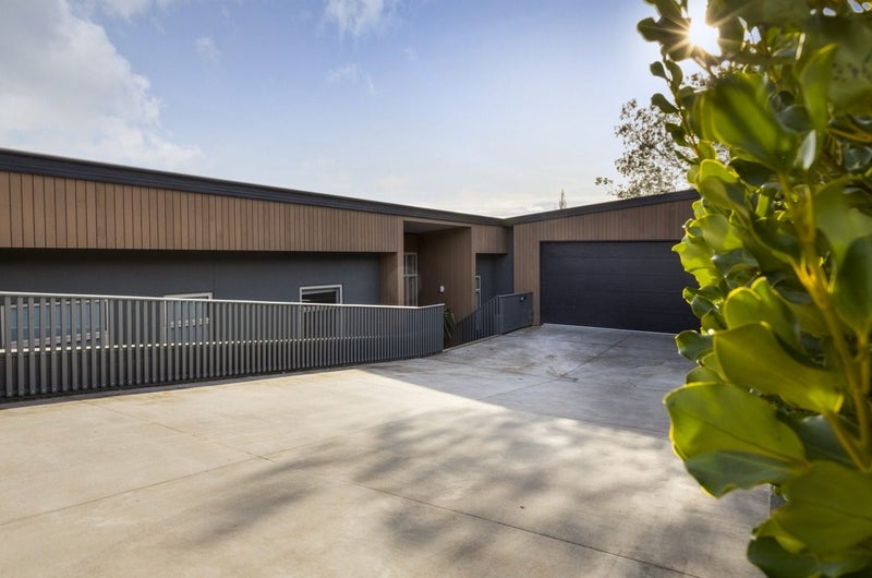 18 Lake View Place, Blenheim - Carousel 21
