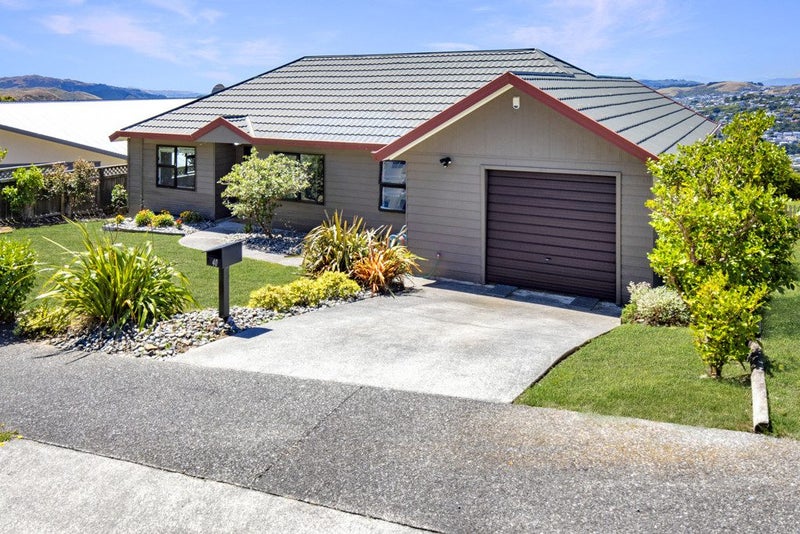 40 Jaunpur Crescent, Broadmeadows, Wellington - Carousel 1