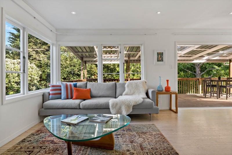 11 Newell Street, Point Chevalier, Auckland - Carousel 2