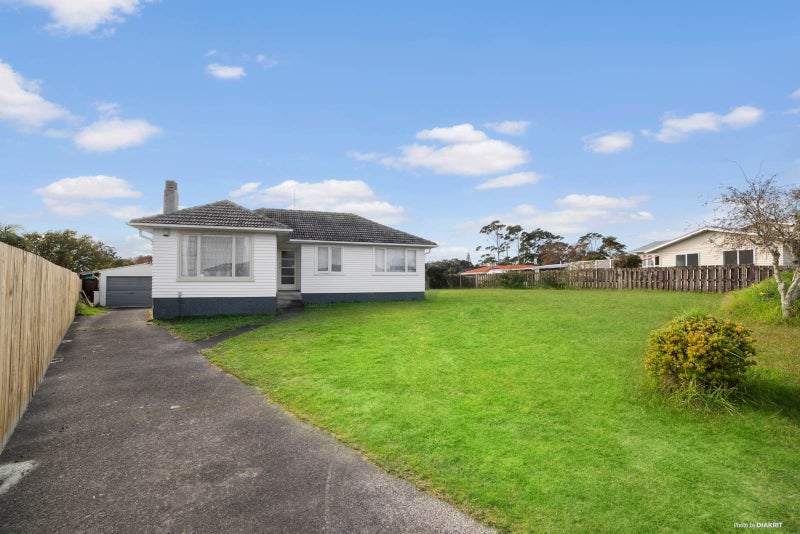 20 Ozich Avenue, Te Atatu South, Auckland - Carousel 2