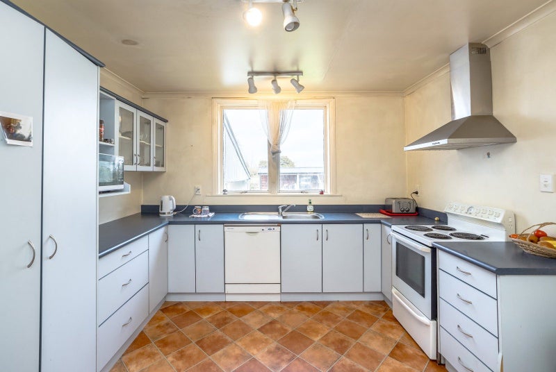 87 Cornwall Street, Masterton - Carousel 2