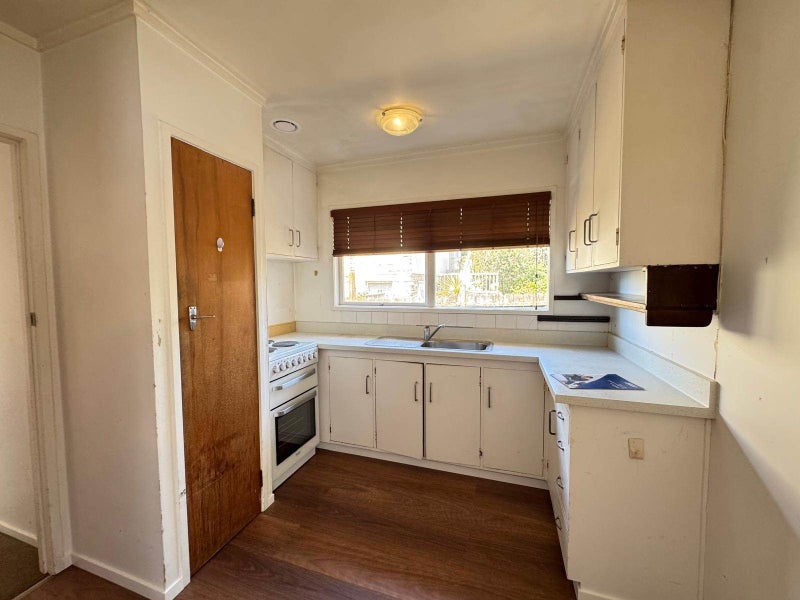 1/4 College Road, St Johns, Auckland - Carousel 8