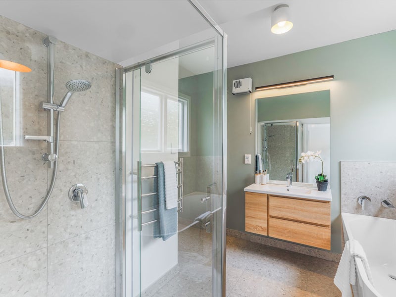 8 Earl Street, Hillsborough, Christchurch - Carousel 2