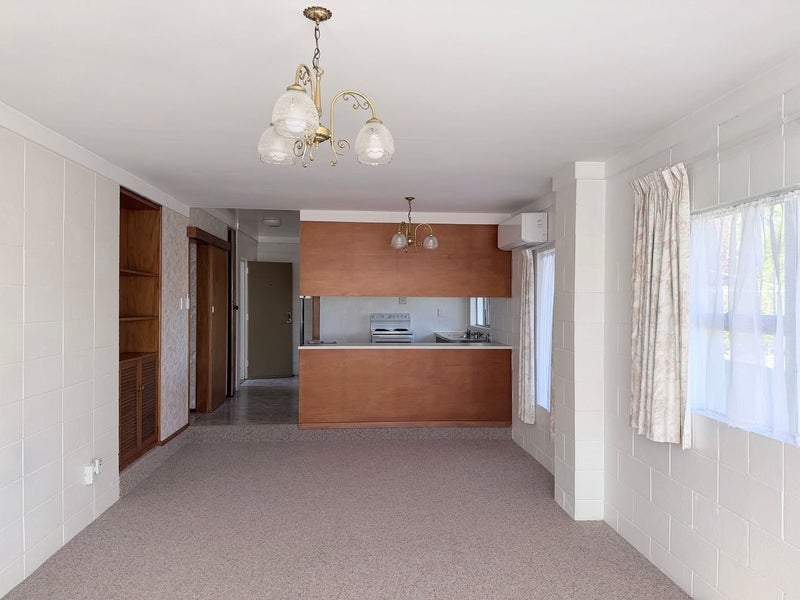 16 Seaforth Avenue, Mangere Bridge, Auckland - Carousel 1