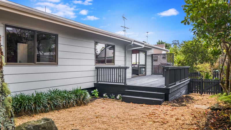 2/34 Gatman Street, Birkdale, Auckland - Carousel 1