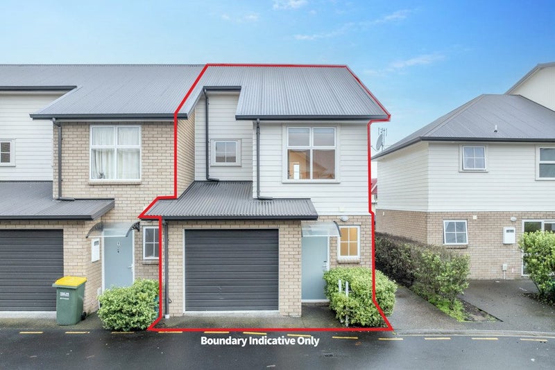 11 Chiefs Court, Hamilton East, Hamilton - Carousel 1