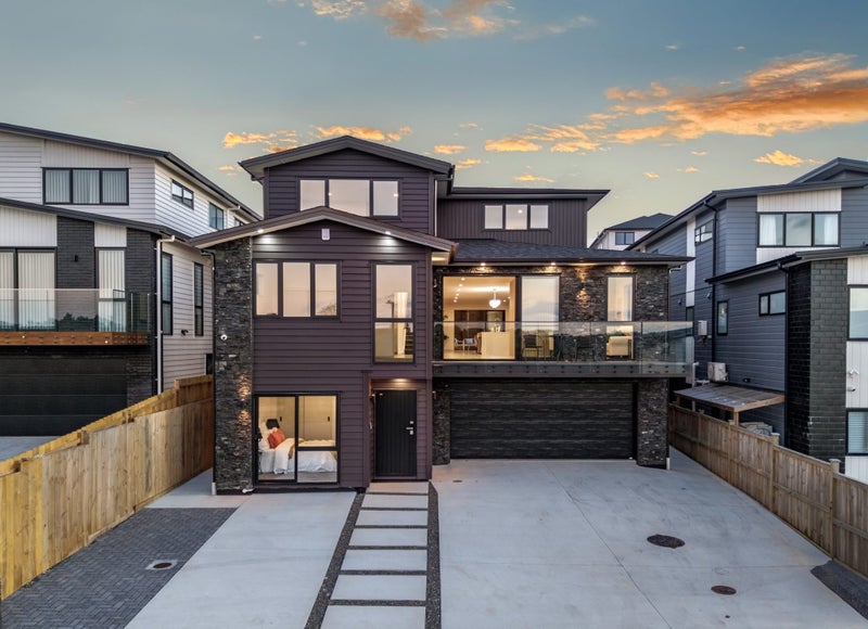 16 Grand Ridge Avenue, Flat Bush, Auckland - Carousel 1