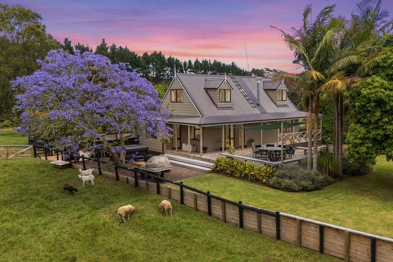 19 Smalley Road, Waiuku - Carousel 32