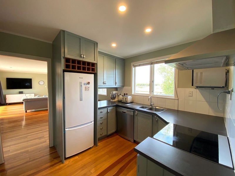 12 Whittle Place, New Windsor, Auckland - Carousel 2