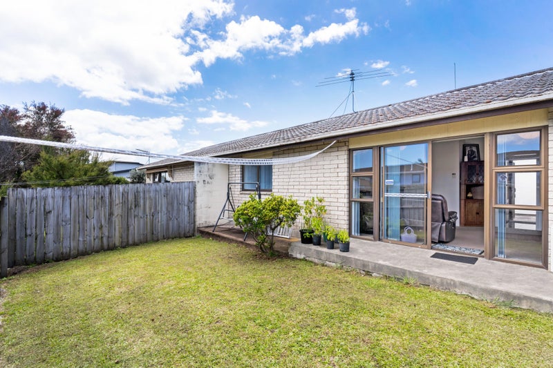 3/30 Islington Avenue, New Lynn, Auckland - Carousel 1