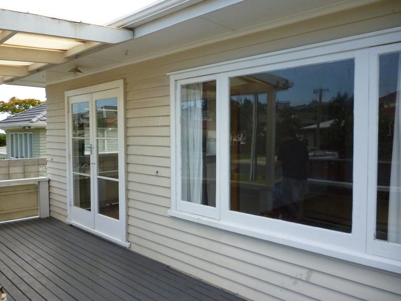 7 Churchill Road, Judea, Tauranga - Carousel 1
