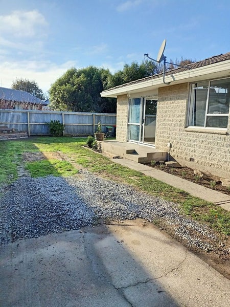 2/35 Dickens Street, Addington, Christchurch - Carousel 2