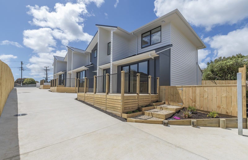 30C Russell Road, Manurewa, Auckland - Carousel 19