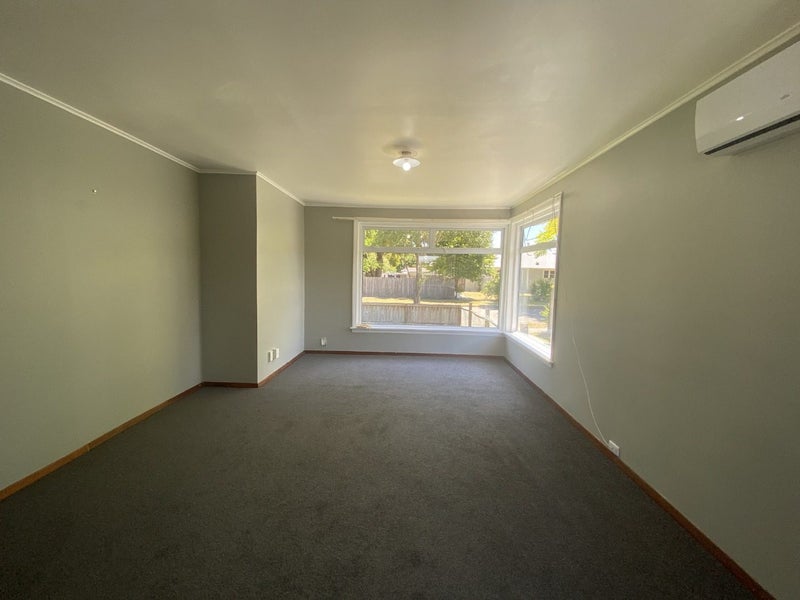 49 Hooker Avenue, Bryndwr, Christchurch - Carousel 2