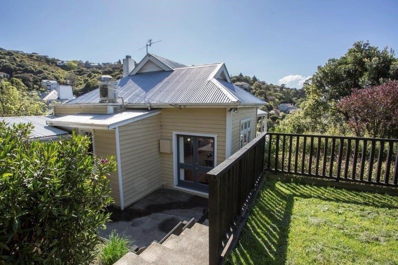 112 Cliffs Road, Saint Clair, Dunedin - Carousel 1
