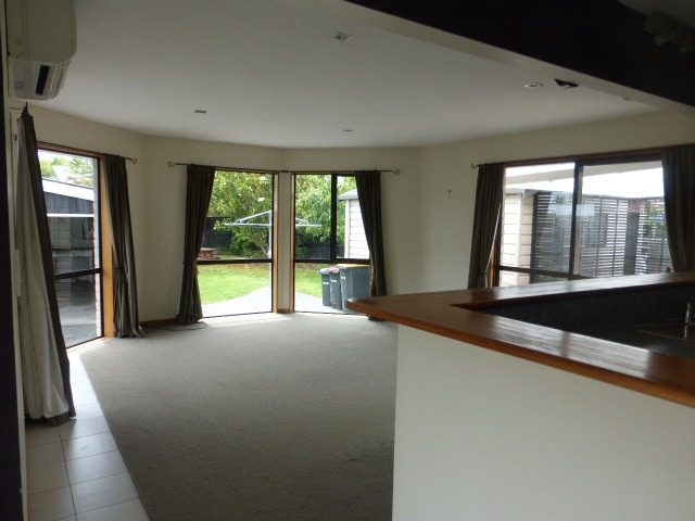 16 Vardon Crescent, Shirley, Christchurch - Carousel 2