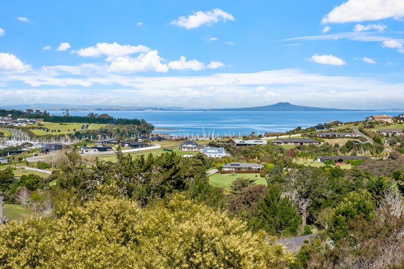 8 Clayden Drive, Gulf Harbour, Whangaparaoa - Carousel 1