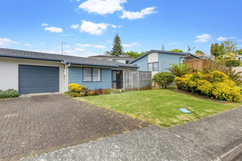 37 Malaspina Place, Papatoetoe, Auckland - Carousel 1