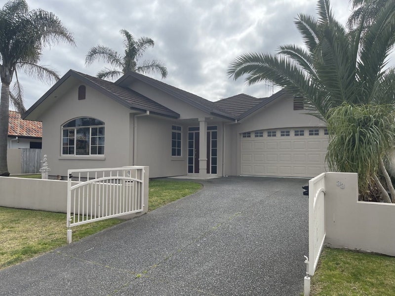 33 Sorrento Key, Papamoa Beach, Papamoa - Carousel 1