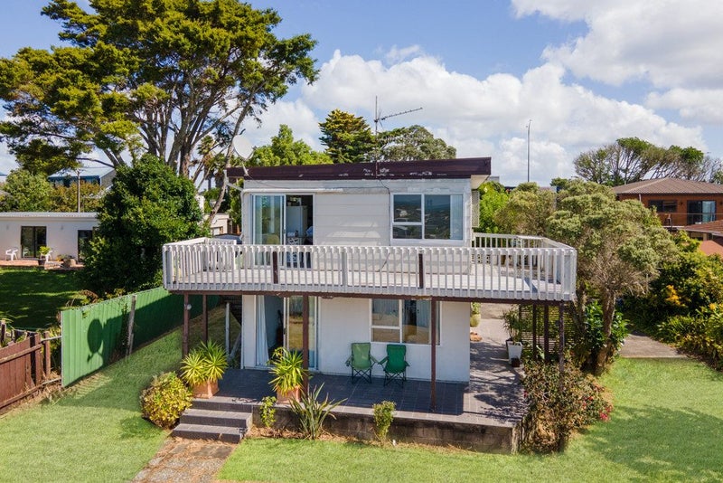 1/401 East Coast Road, Mairangi Bay, Auckland - Carousel 1