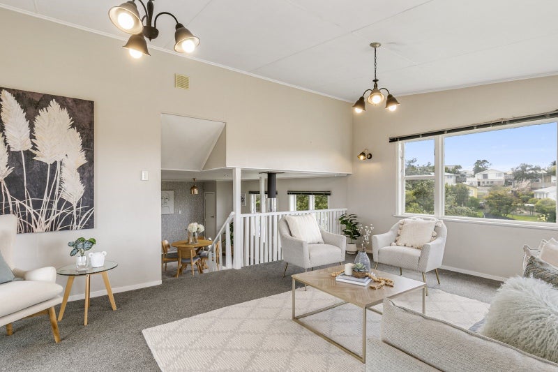 32 Bellringer Crescent, Newlands, Wellington - Carousel 1