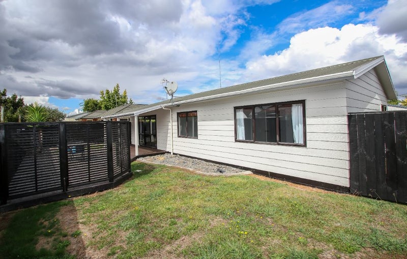 11A East Street, Claudelands, Hamilton - Carousel 2