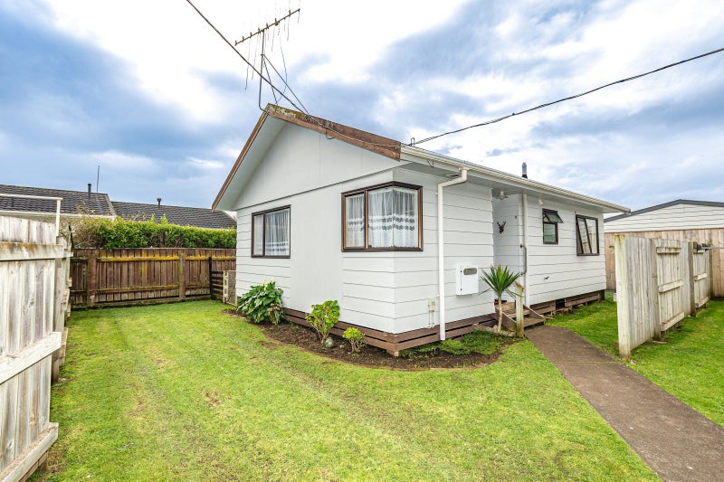 12B Cornwall Road, Springvale, Whanganui - Carousel 1