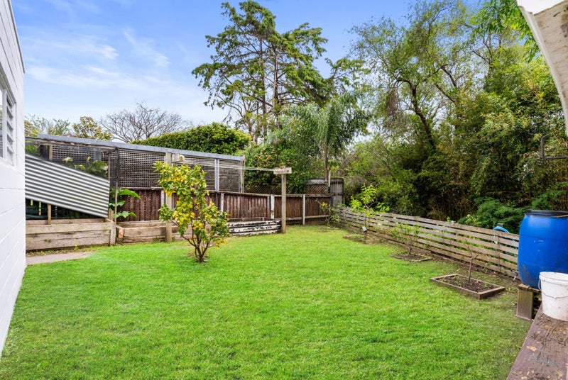 2/13 Uppingham Crescent, Hillcrest, Auckland - Carousel 15