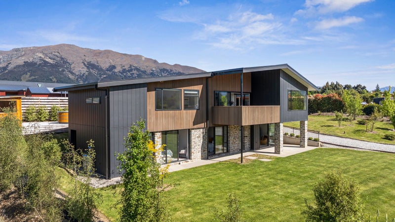 17 Sam John Place, Lake Hawea, Wanaka - Carousel 1