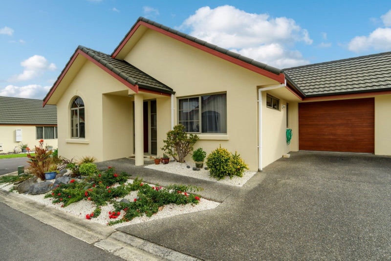22 Pyes Pa Road, Pyes Pa, Tauranga - Carousel 1