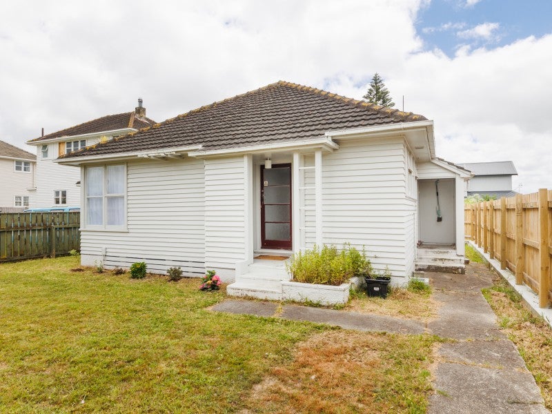 24 Tyne Street, Roslyn, Palmerston North - Carousel 1