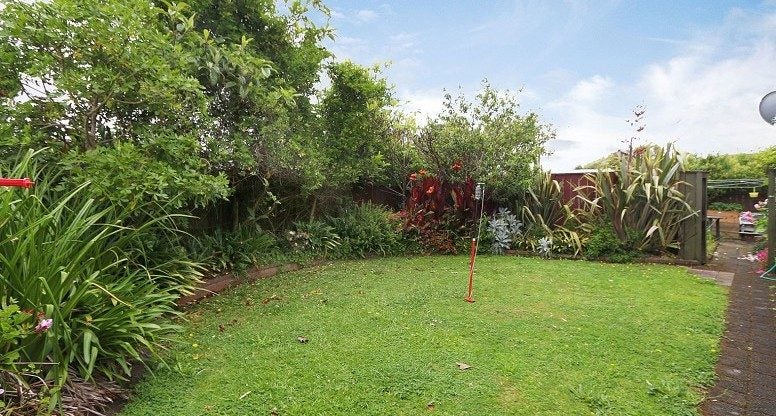 24 Crescent Hills Court, Northpark, Auckland - Carousel 13