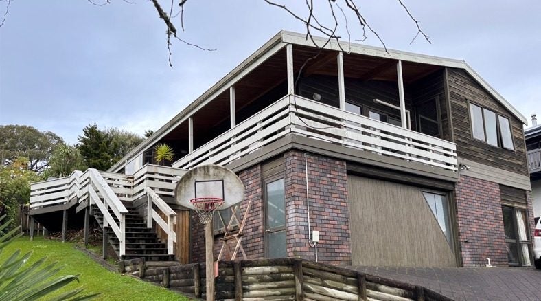 13 Carew Street, Nawton, Hamilton - Carousel 1