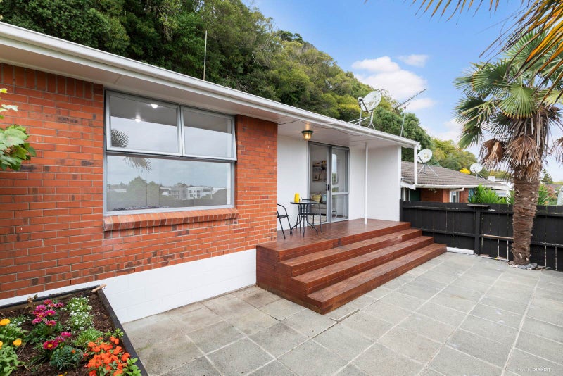 5/0 Queensway, Three Kings, Auckland - Carousel 1